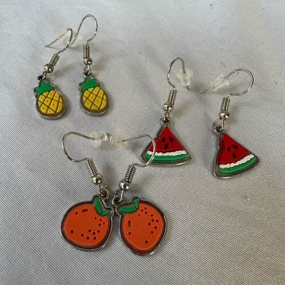 Five pair of tiny fruit earrings - Picture 5 of 5